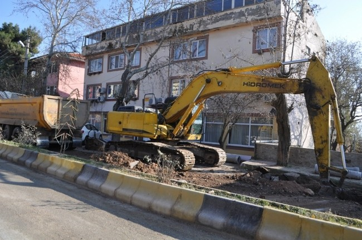 Ayvacık\'ta Kanalizasyon Çalışmaları