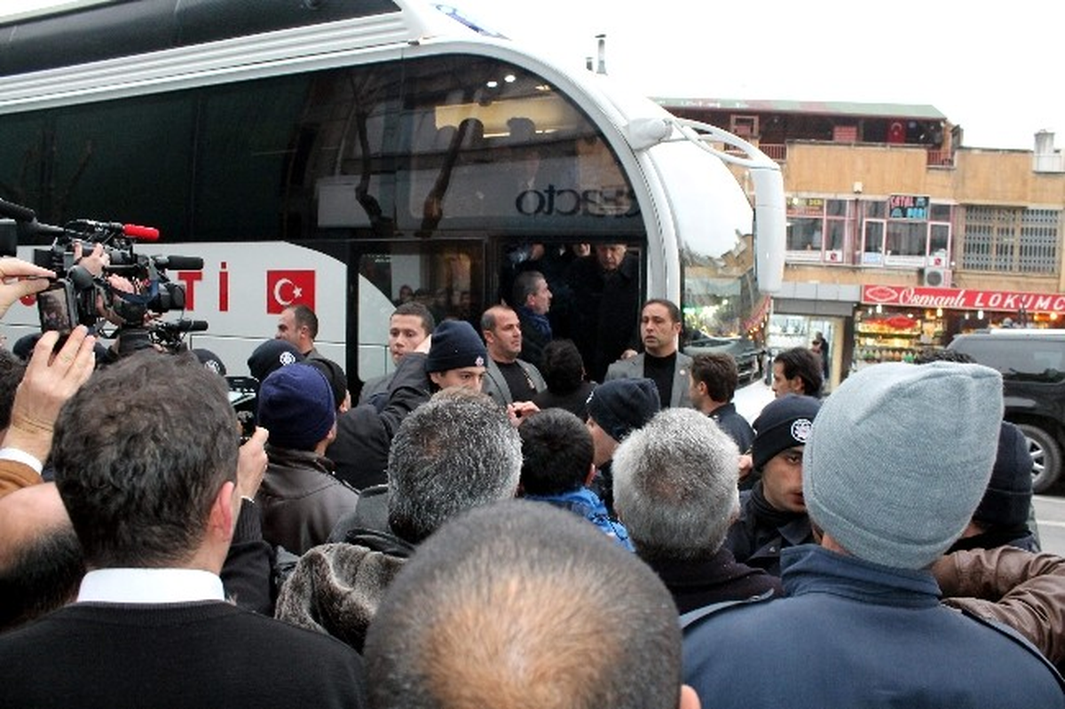 Başbakan\'a Konya\'da Sevgi Seli