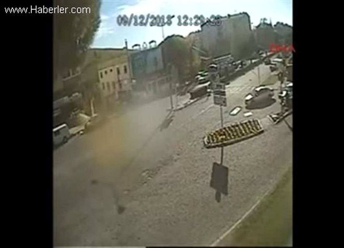 Önce Çarptı, Sonra Arabadan İnip Dövdü