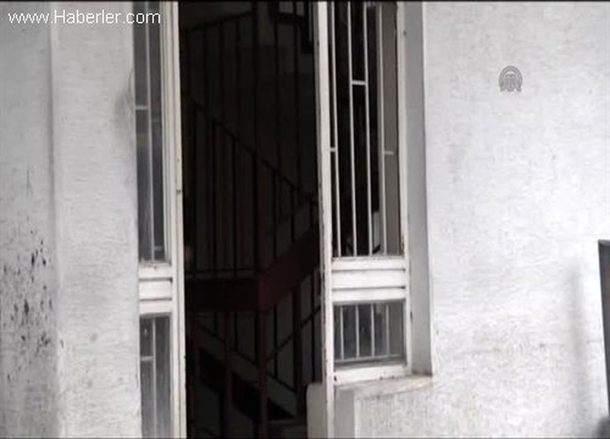 Bıçakla banka soygunu iddiası -