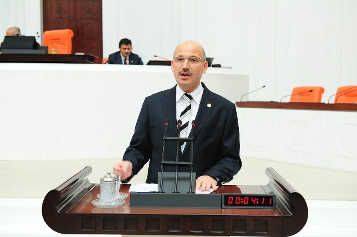Bulgaristan\'da Türkçe İsimlerin Değiştirilmesine Tepki