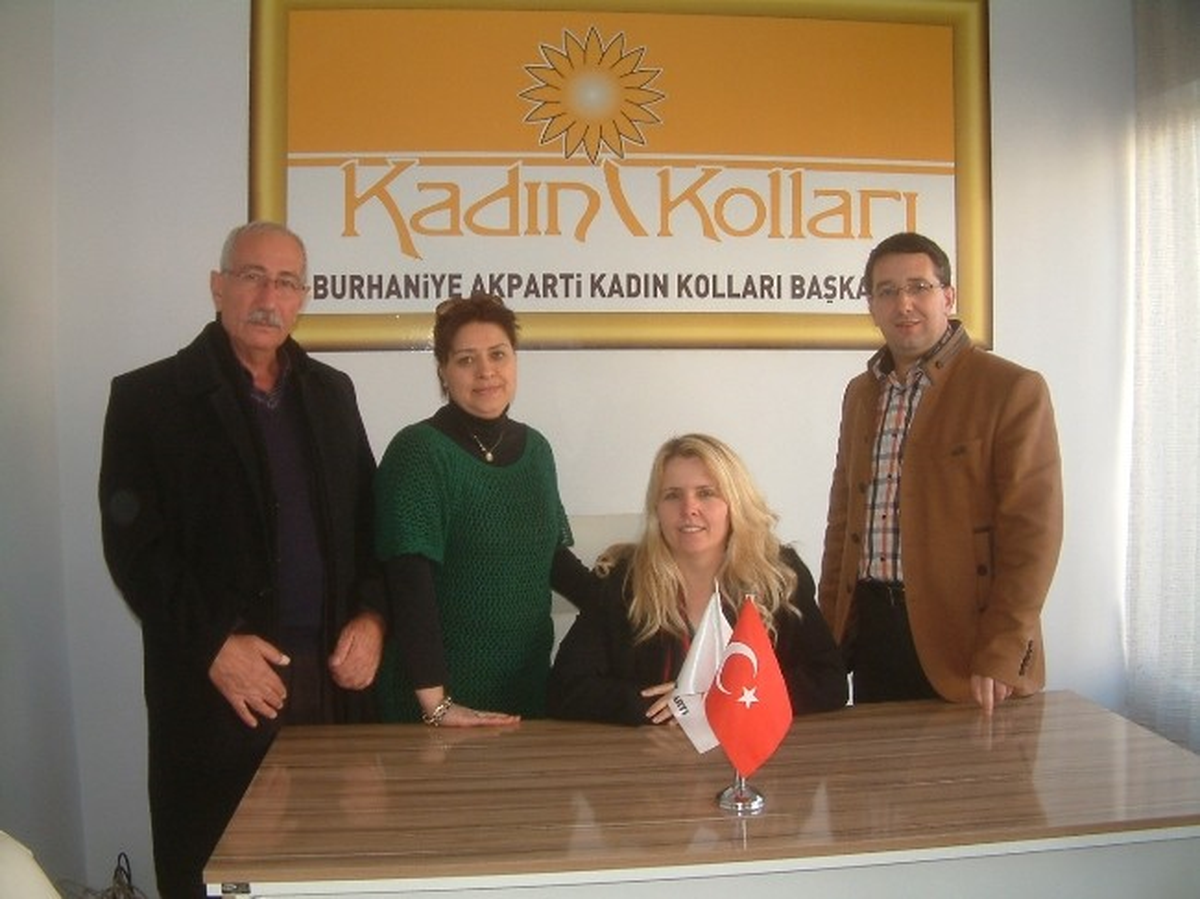 Burhaniye AK Parti\'de Kadınlara Özel Büro