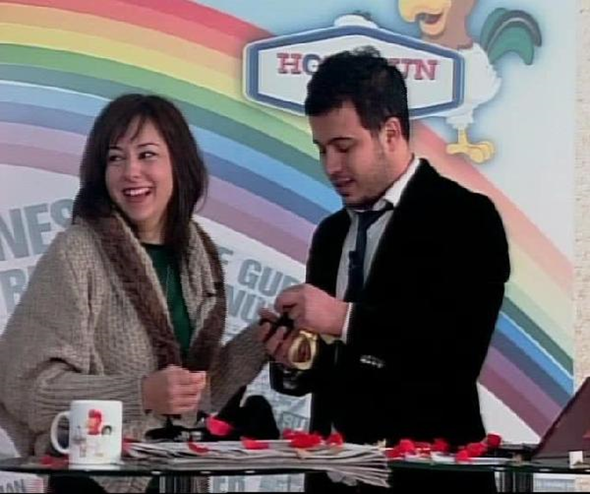 Denizli\'de Canlı Yayında Evlilik Teklifi