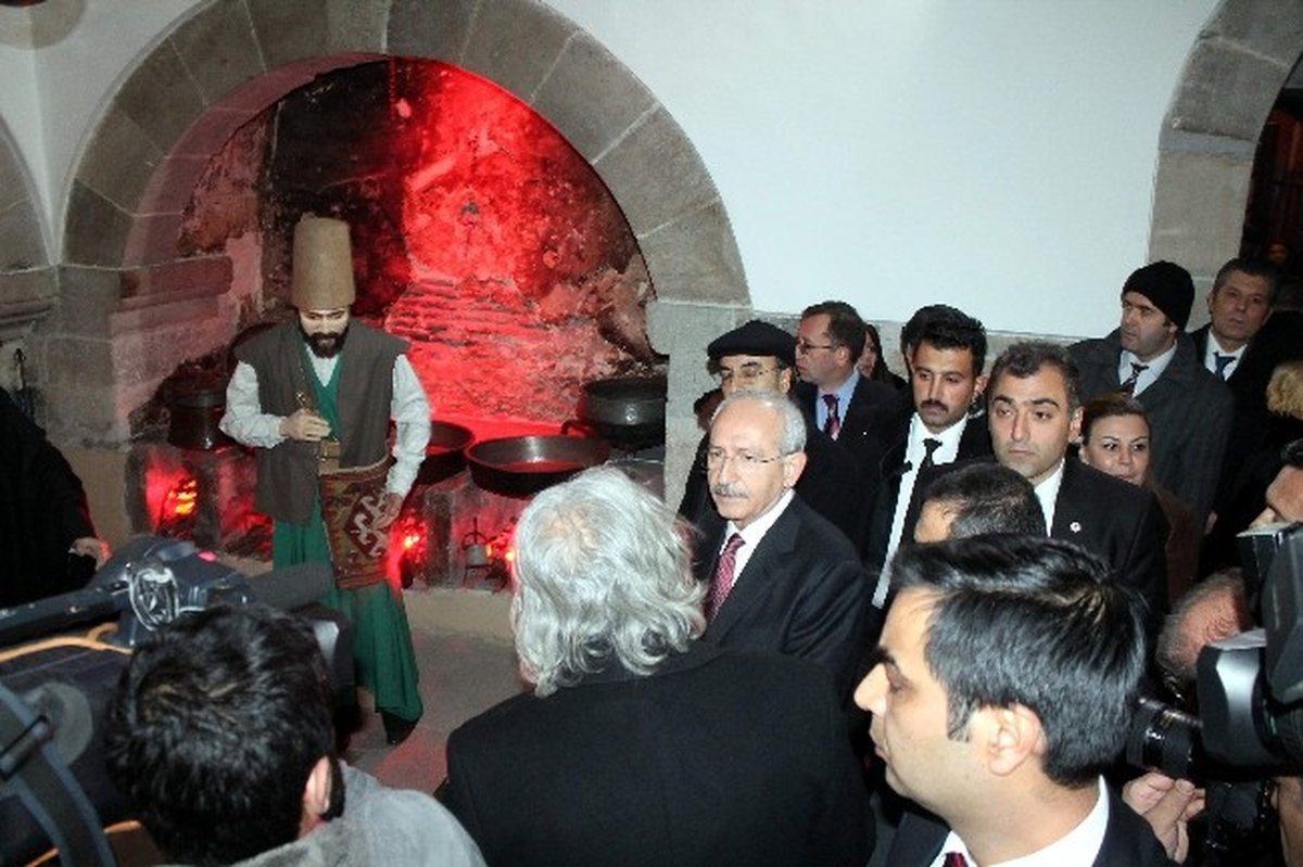 CHP Lideri Kılıçdaroğlu\'ndan Operasyon ve İstifa Açıklaması