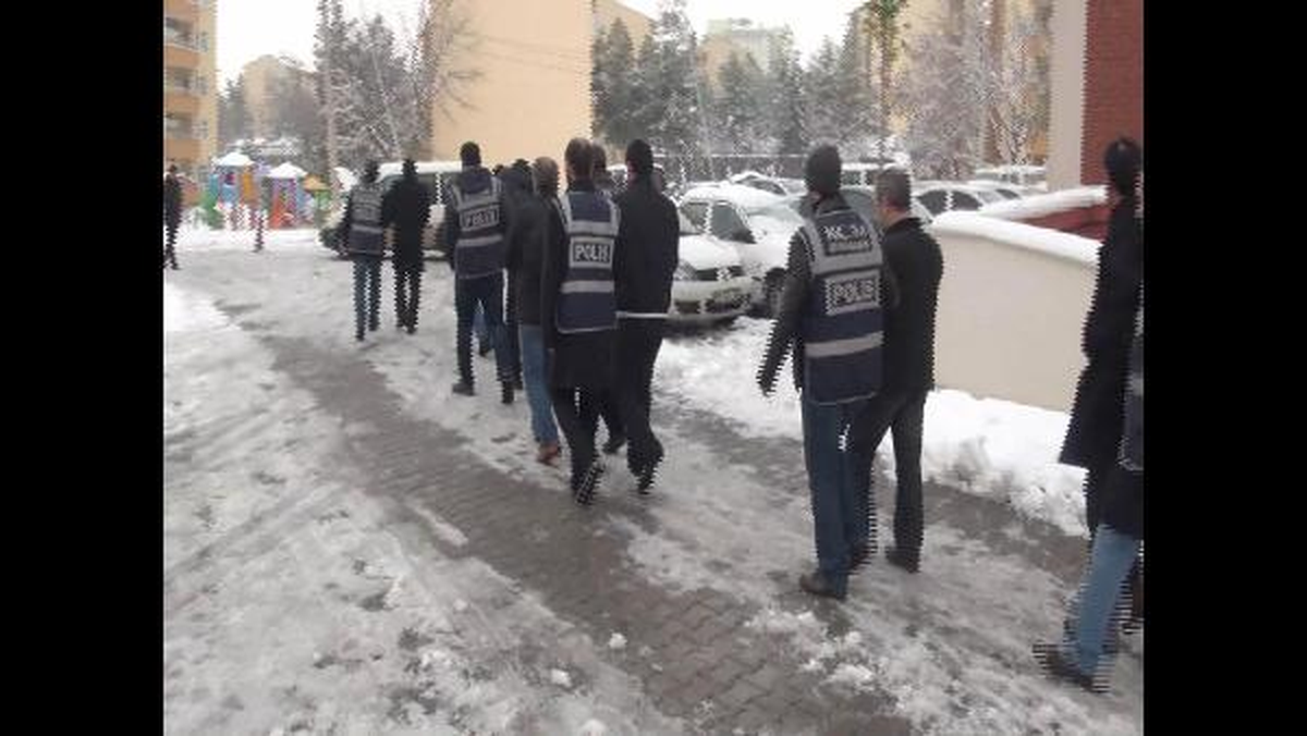 Diyarbakır\'da Tefecilik Çetesine Operasyon