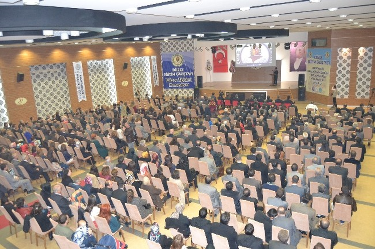 Eğimde Yeni Yönelimler ve Düzce Eğitim Çalıştayı Konulu Panel