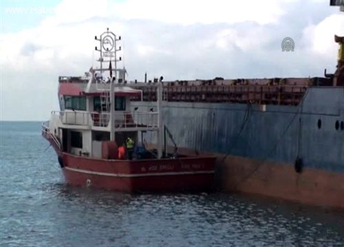 Ereğli\'de karaya oturan kuru yük gemisi -
