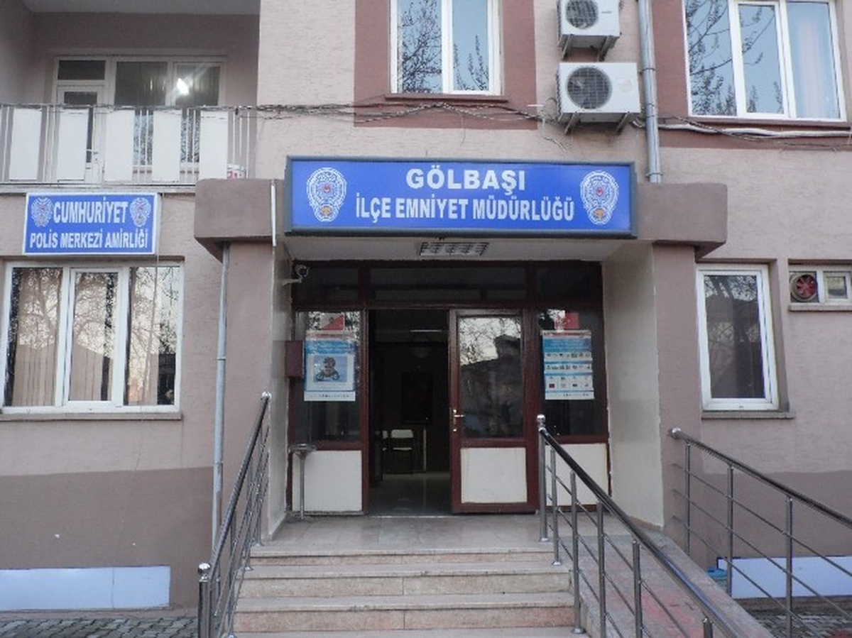 Esrar İçerken Yakalanan 5 Şahıs Gözaltına Alındı