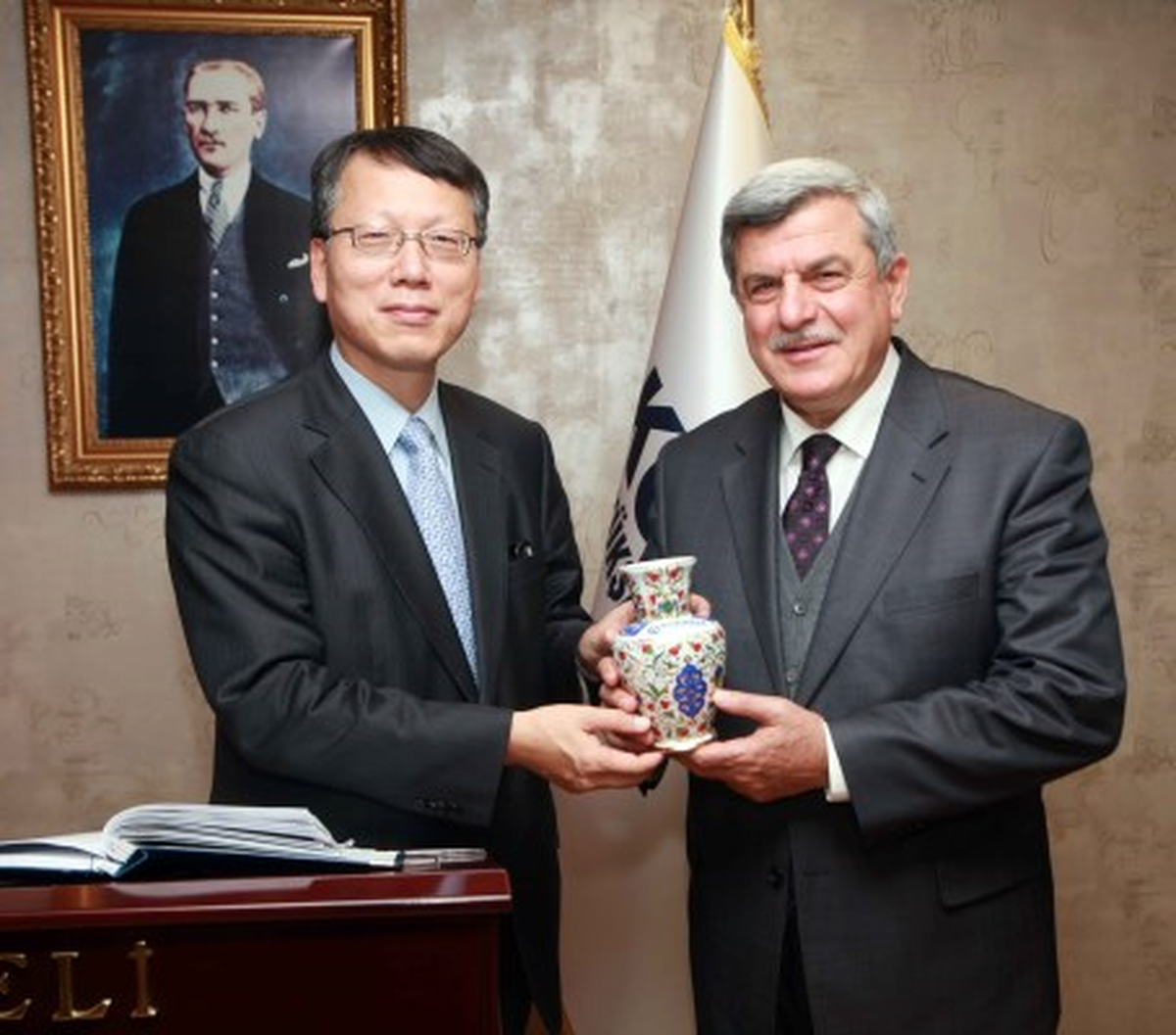 G. Koreli Diplomattan Başkan\'a Ziyaret
