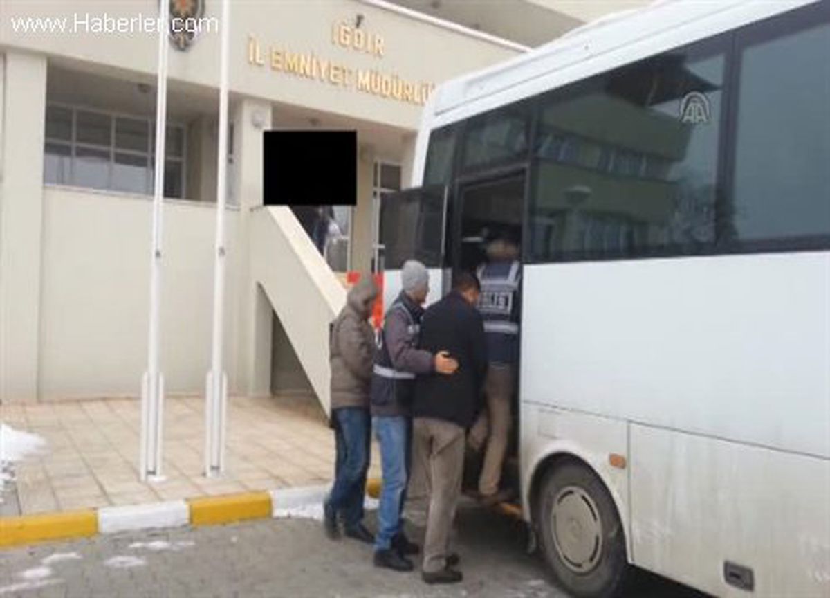 Gümrük memurlarına yönelik operasyon -