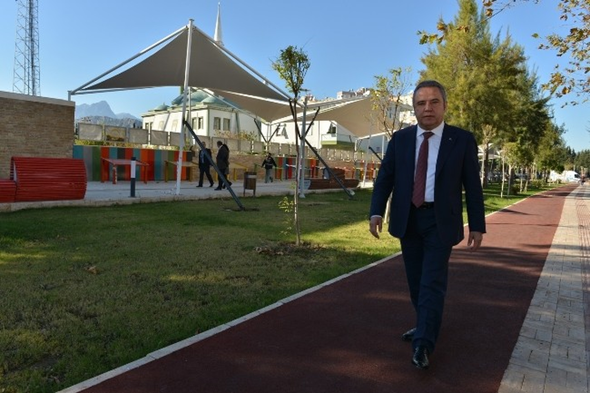 Gürsu Mahallesi\'nde Park Çalışmaları Tamamlandı