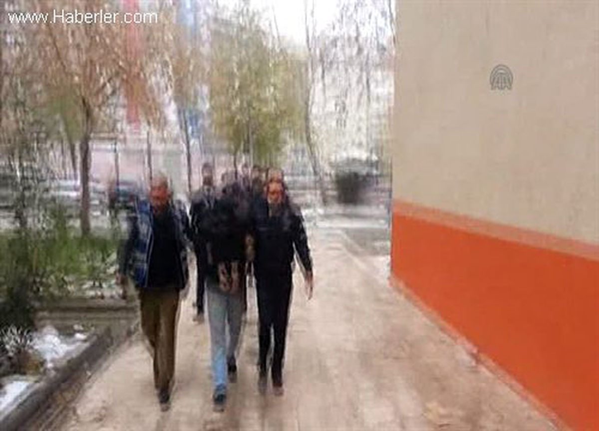 Hırsızlık yapan 5 kişi tutuklandı -
