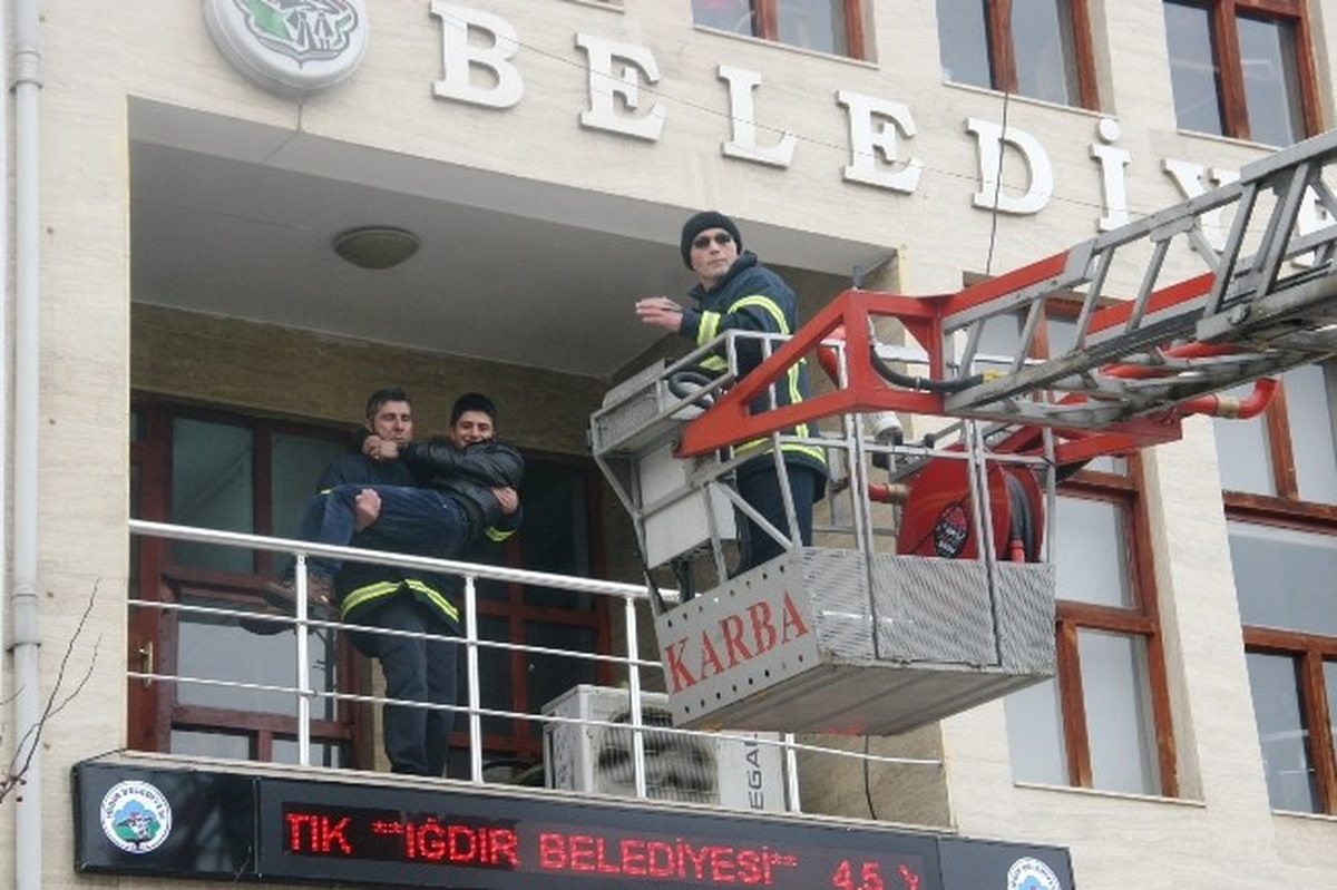 Iğdır Belediyesinde Yangın Tatbikatı