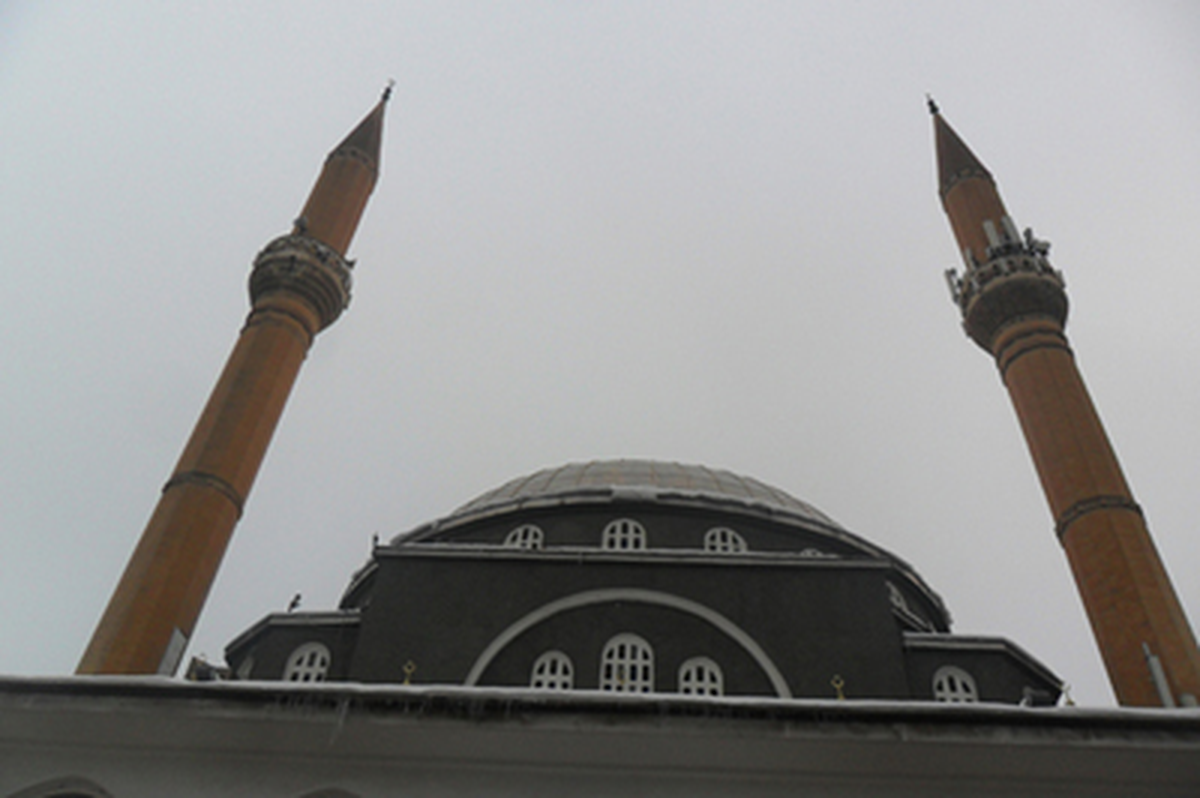 İmam: \'Ezan Okuyamıyorum\'