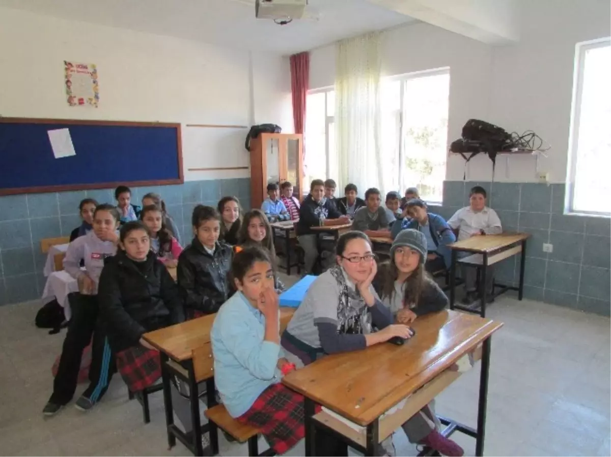 Kardeş Okullara Kitap Desteği