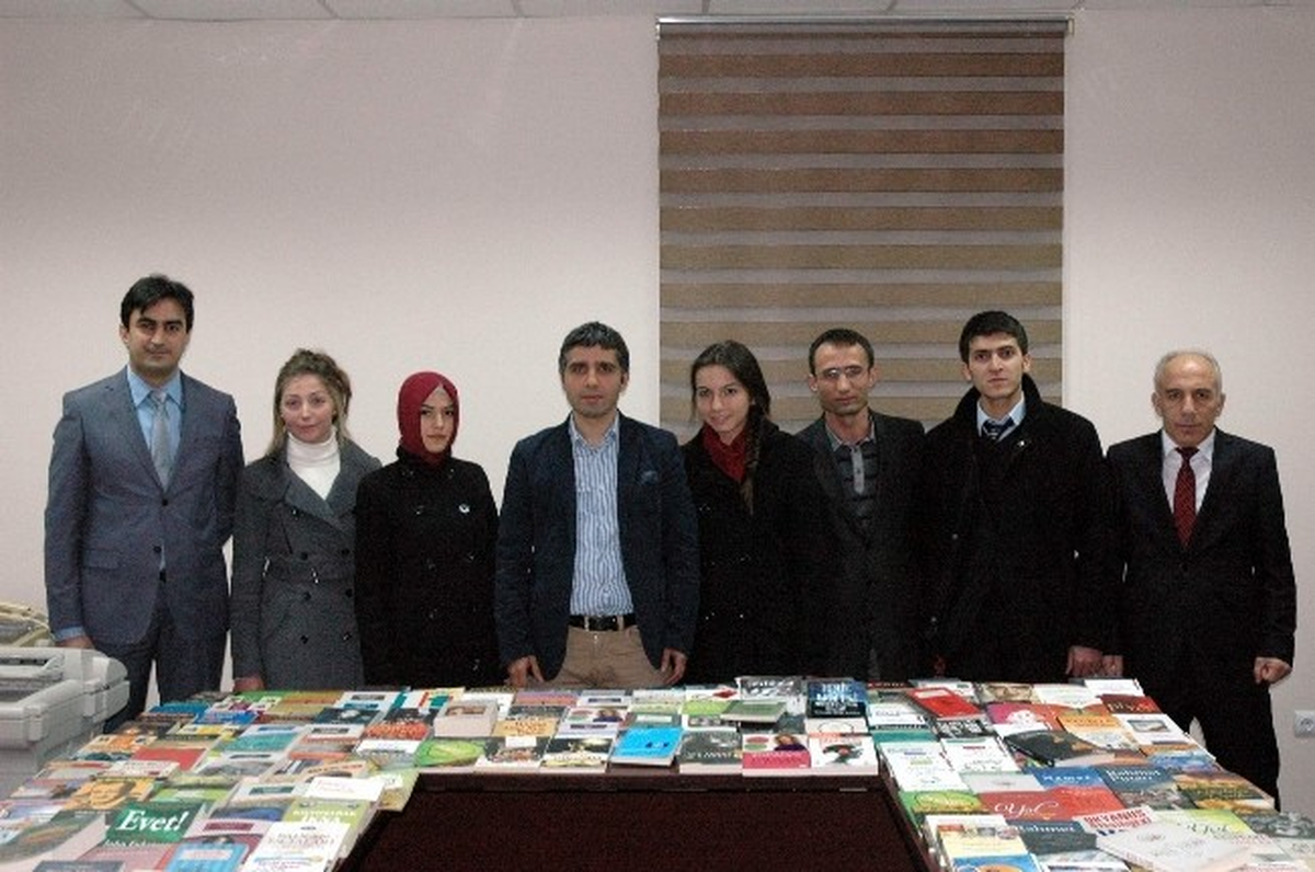 Kaymakam Turan\'dan \'Bir Kitap Yeter\' Kampanyasına Destek