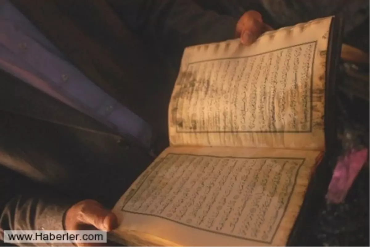 Küle Dönen Evde Kur'an-ı Kerim Yanmadı
