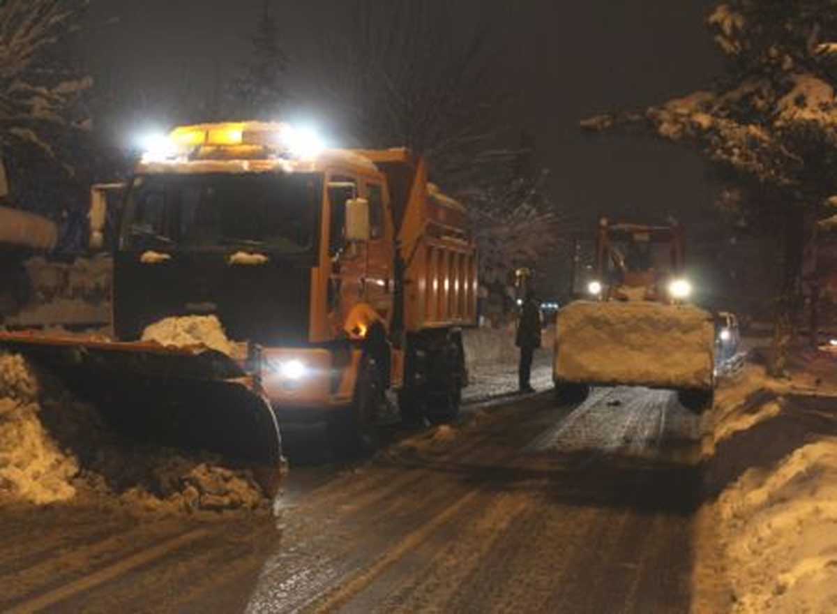 Kurtalan\'da Yol Açma Çalışmaları Sürüyor