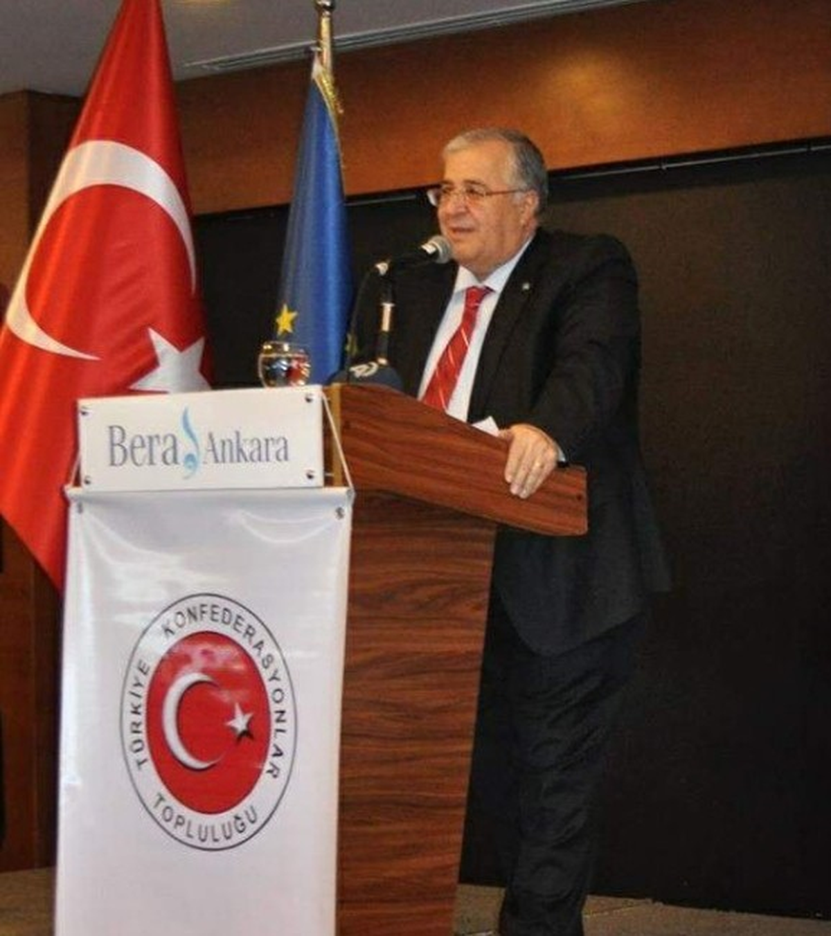 Masum Türker: "Kıbrıs Türk\'tür, Türk Kalacaktır"