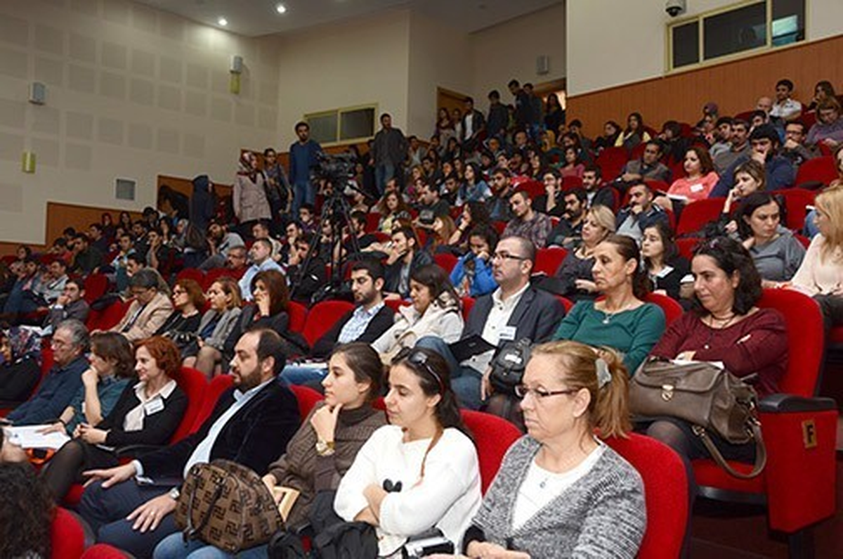 Meü\'de \'Sözlü Çevirinin Dinamikleri\' Söyleşisi