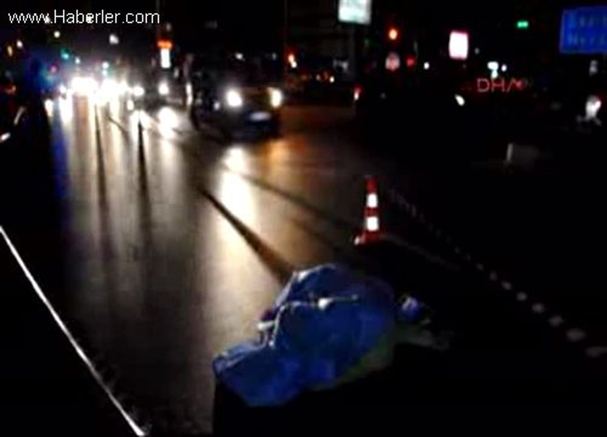 Motosikletten Düşen Kız, TIR\'ın Altında Can Verdi