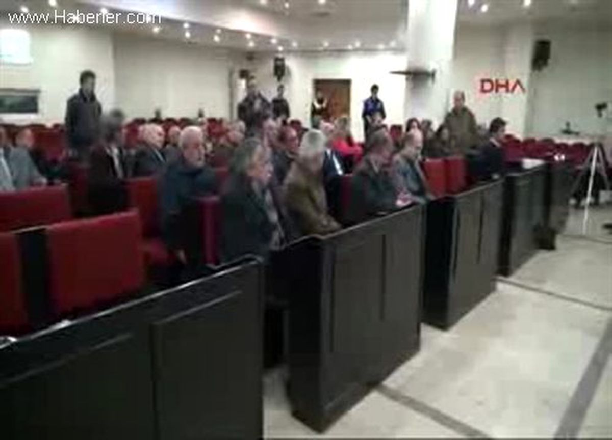 Muhtardan Trafik Müdürüne: İdare Edin Müdürüm
