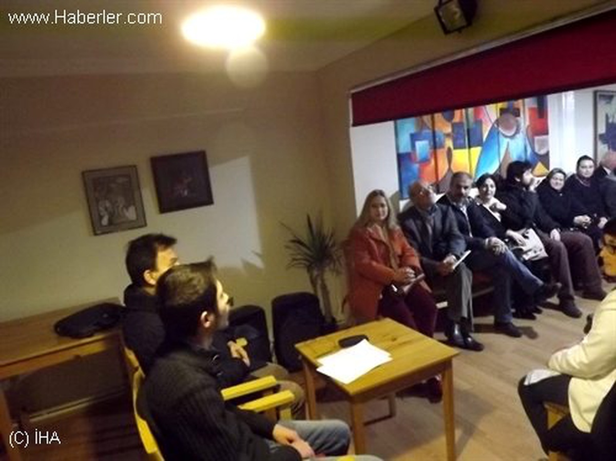 Nasreddin Hoca Merkezi\'nde Bu Kez Öğrenciler Şiirlerini Okudu