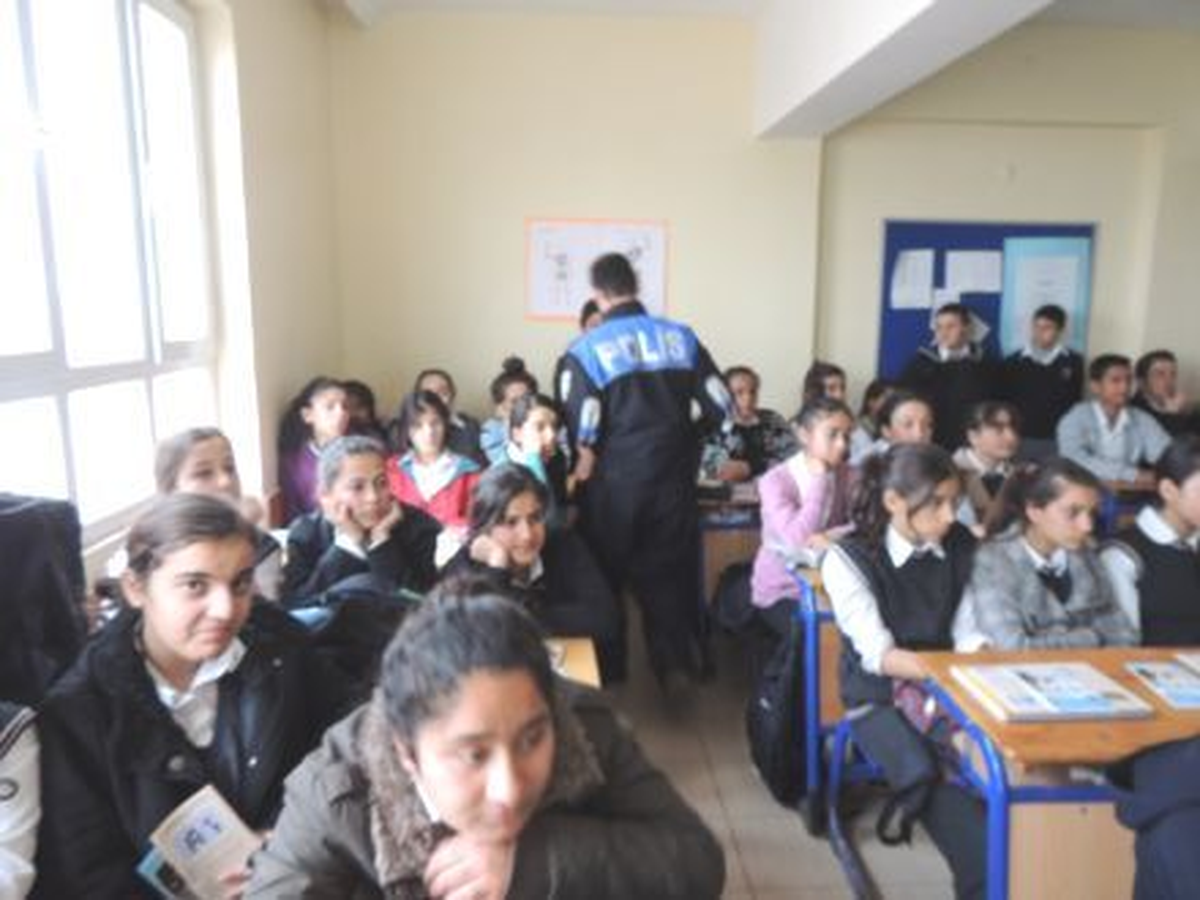 Öğrenciler Madde Bağımlılığına Karşı Uyarıldı