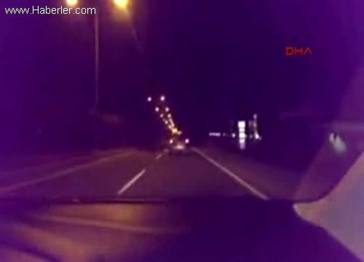 Polisten Kaçan Otomobilde 63 Kilo Esrar Ele Geçirildi