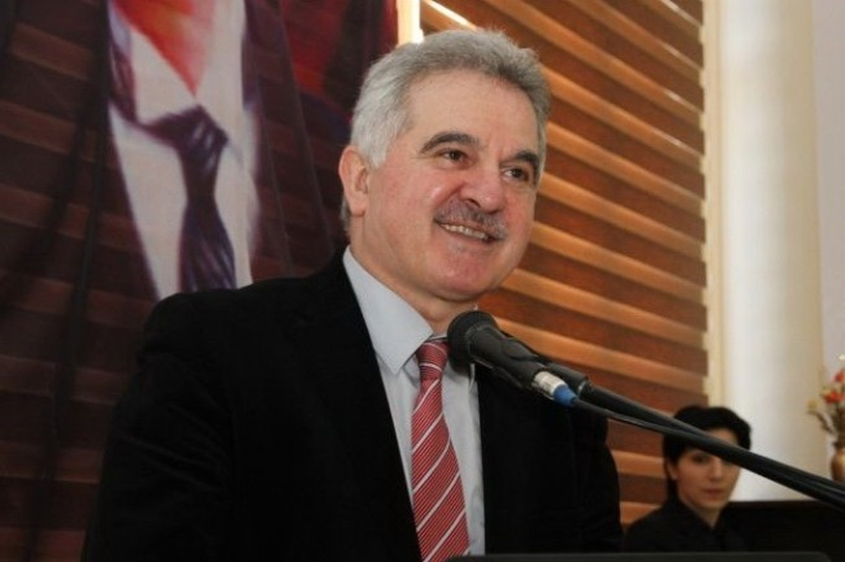 Rektör Elmas, \'Kaos, Karmaşıklık ve Liderlik\' Sempozyumuna Katıldı