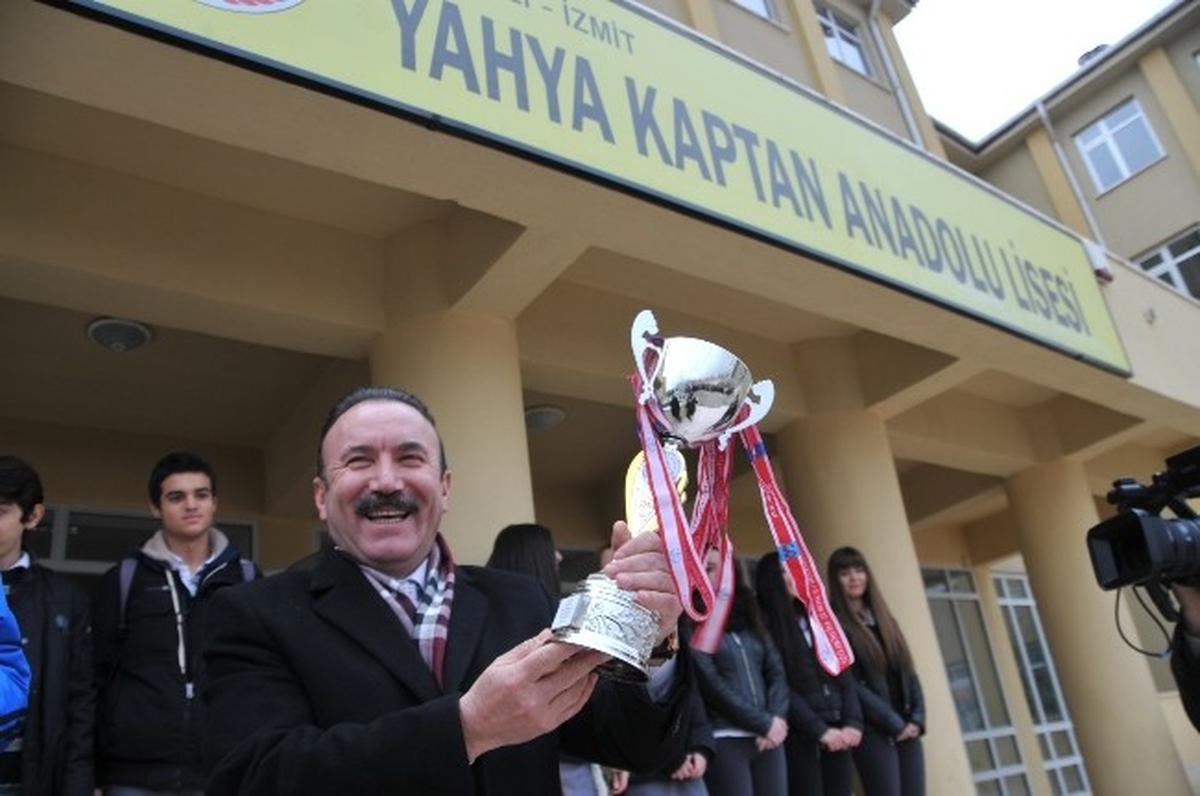 Şampiyonluk Kupaları Başkan Doğan\'dan
