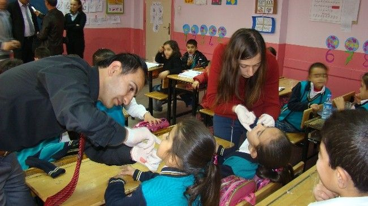 Şırnak\'ta Öğrencilere Ağız ve Diş Sağlığı Taraması