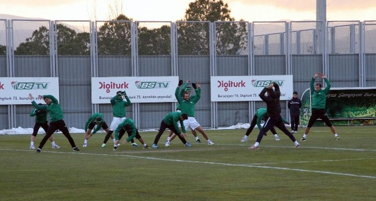 Timsah, Bursa Derbisine Hazırlanıyor