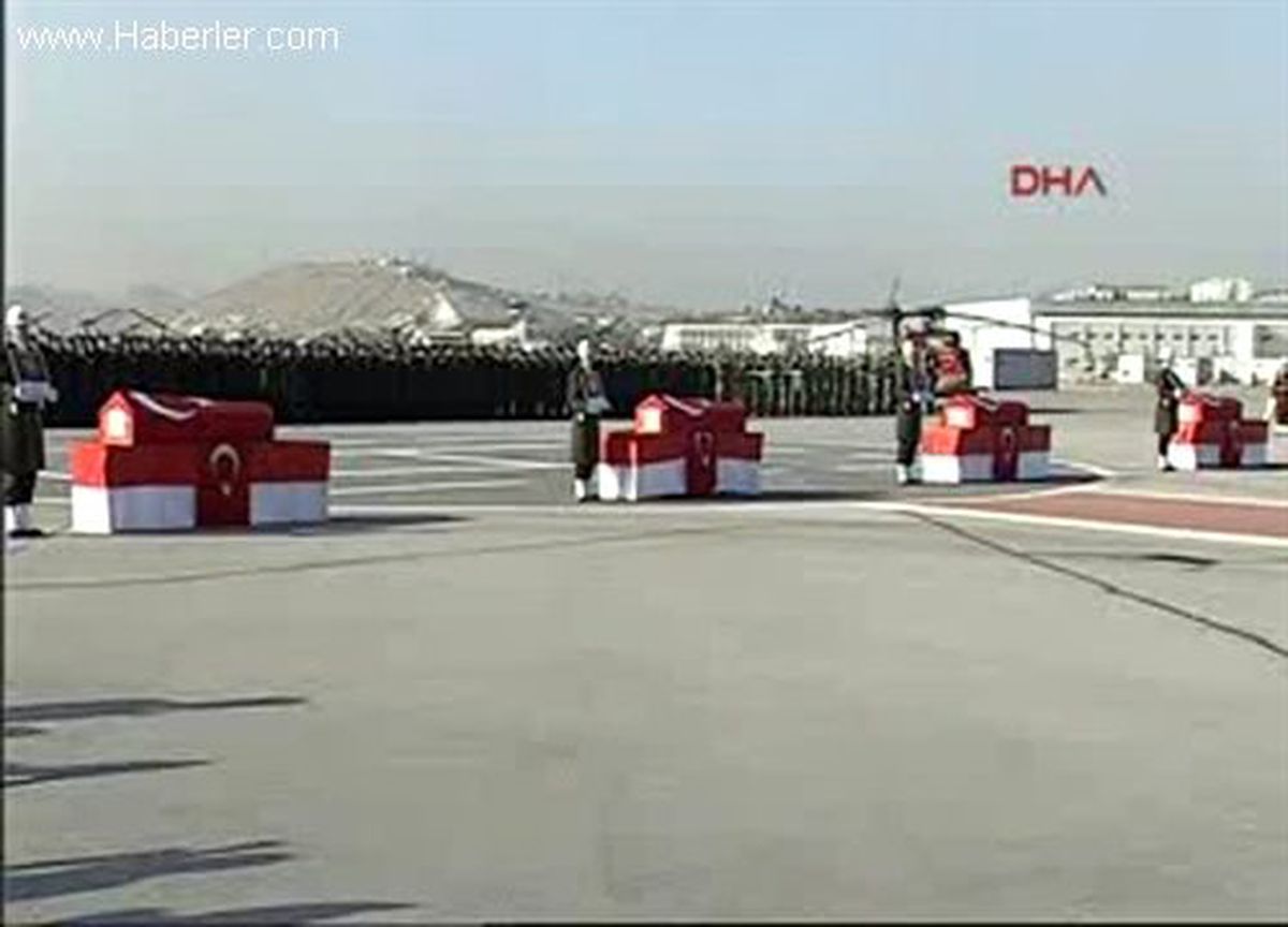 1şehit Pilotlar İçin Güvercinlik\'te Tören Düzenlendi