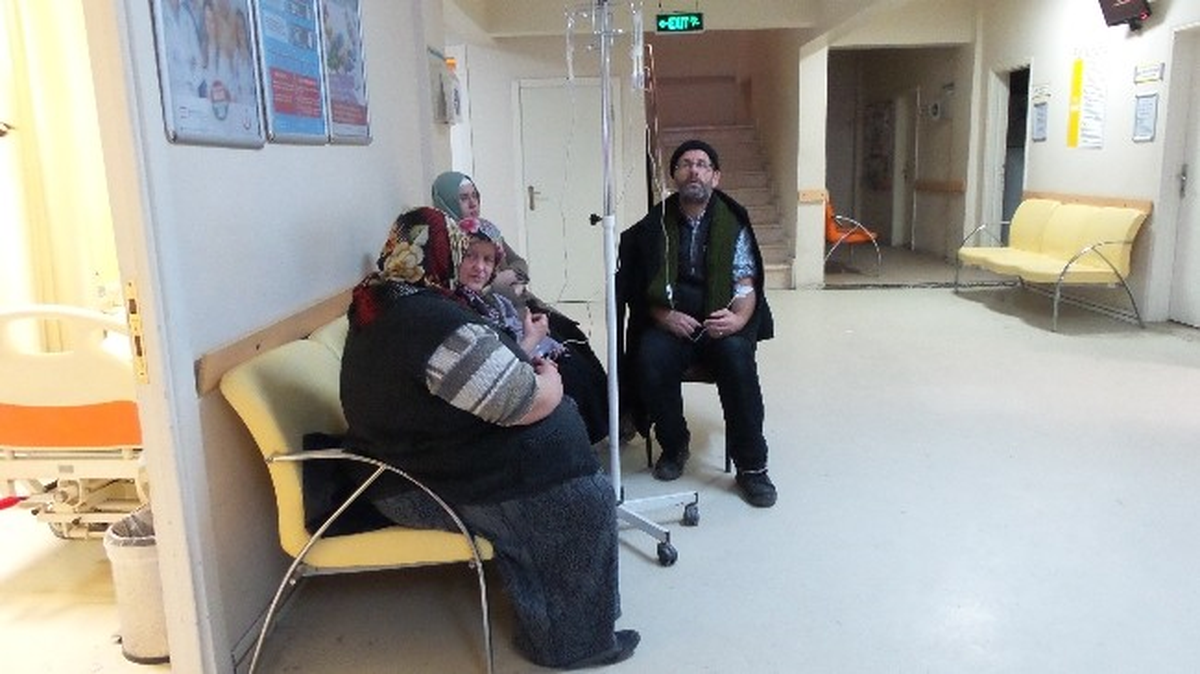 42 Kişi Mevlit Yemeğinden Zehirlendi