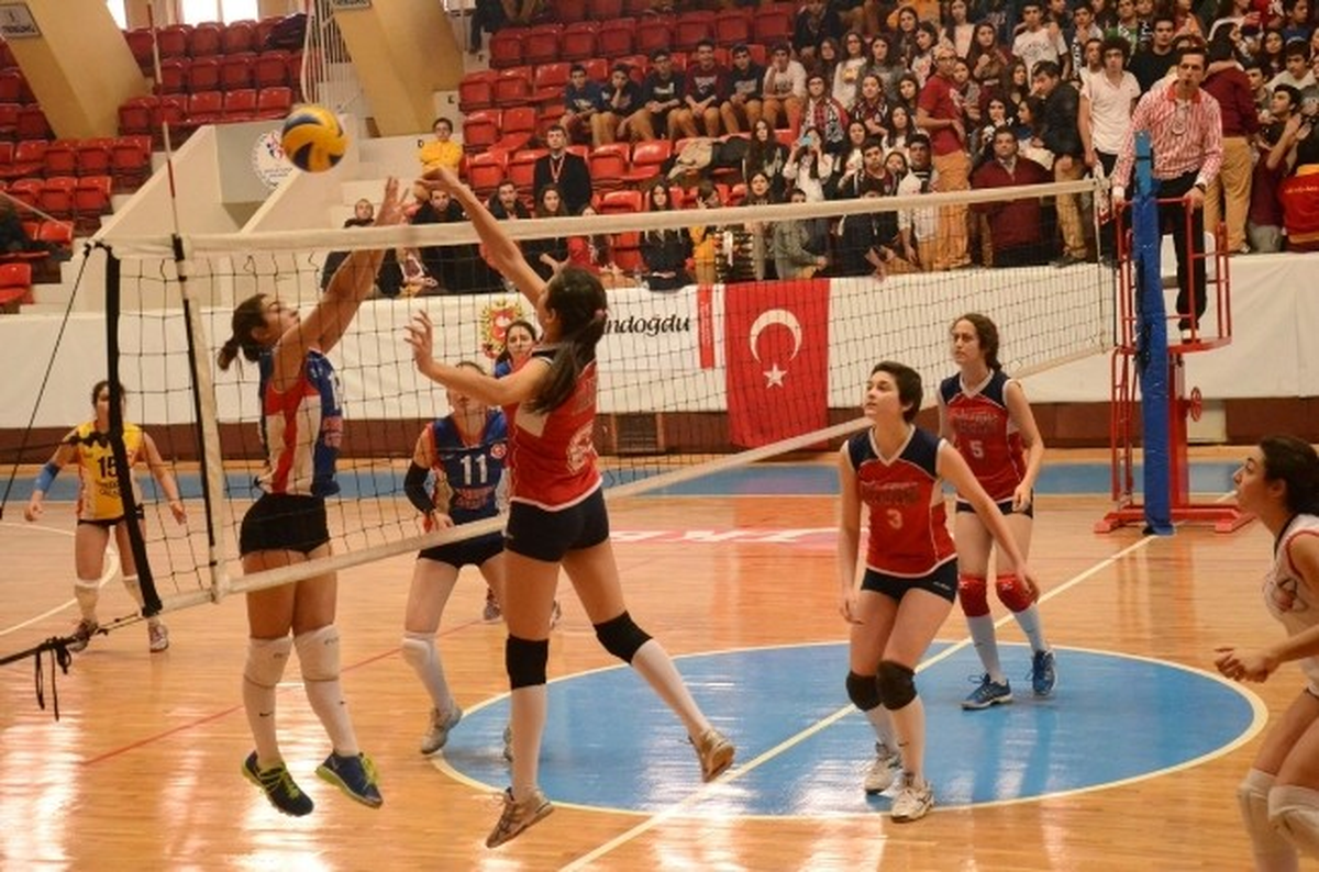 Adana\'da Okullararası Genç Kızlar Voleybol İl Birinciliği