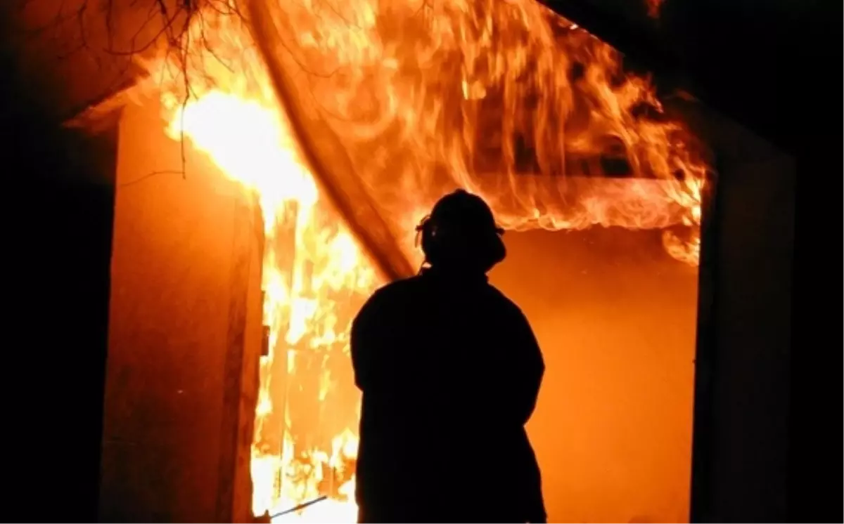 Adıyaman\'da Ev Yangını