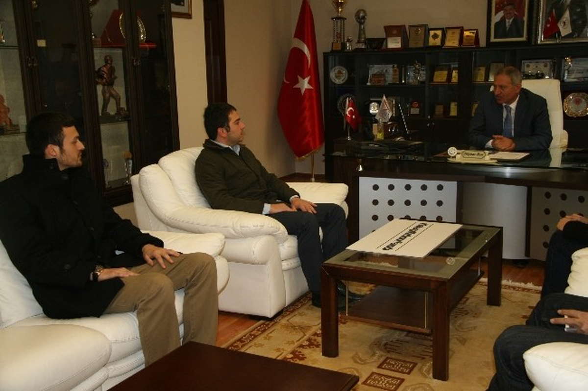Ak Gençlerden Başkan Dişli\'ye Ziyaret