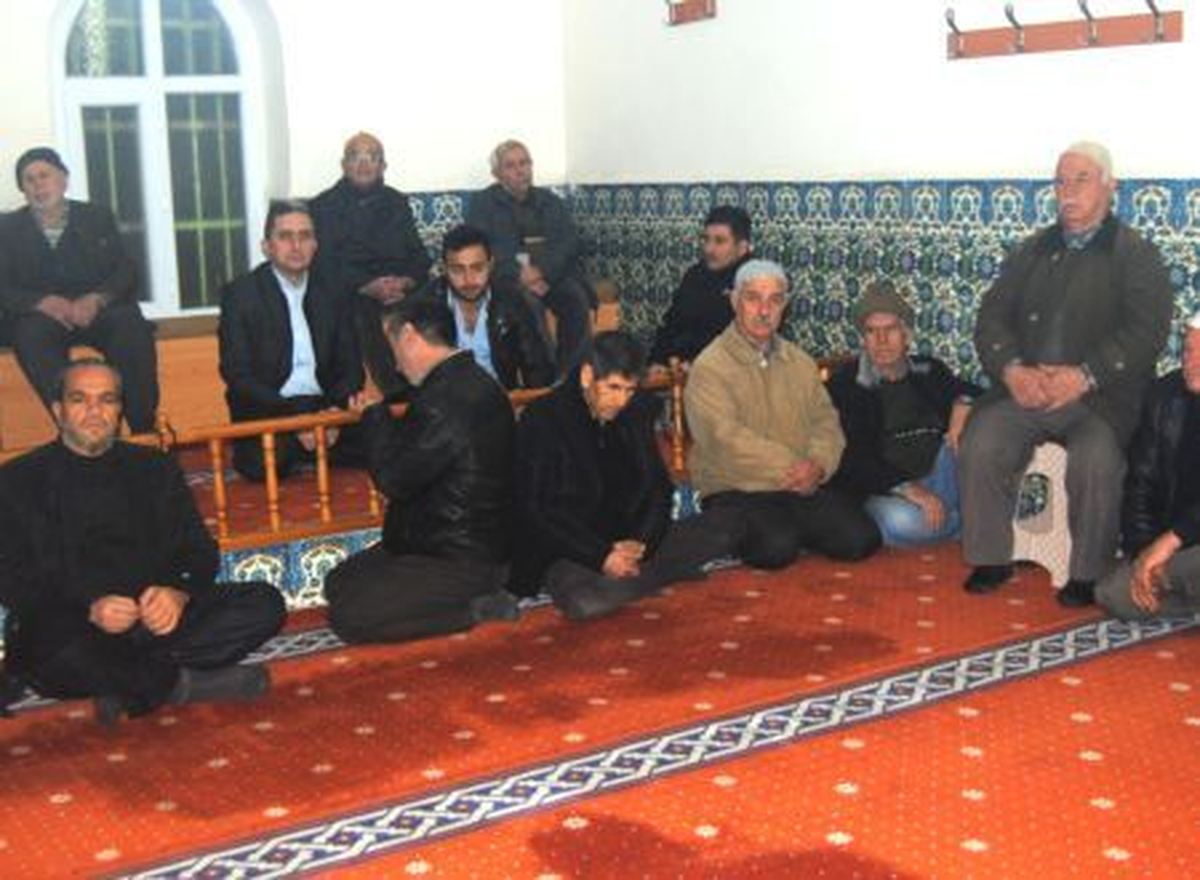 Akhisarspor\'a Hizmet Edenler Anıldı