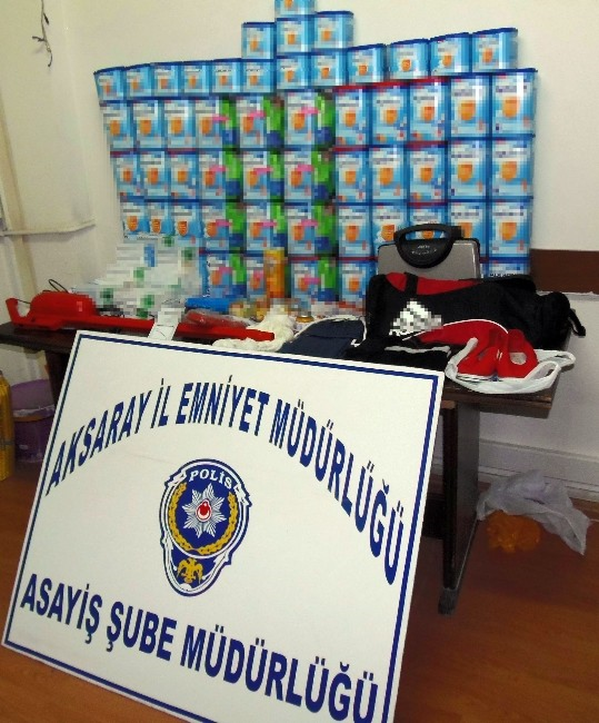 Aksaray\'da Alışveriş Hırsızları Yakalandı