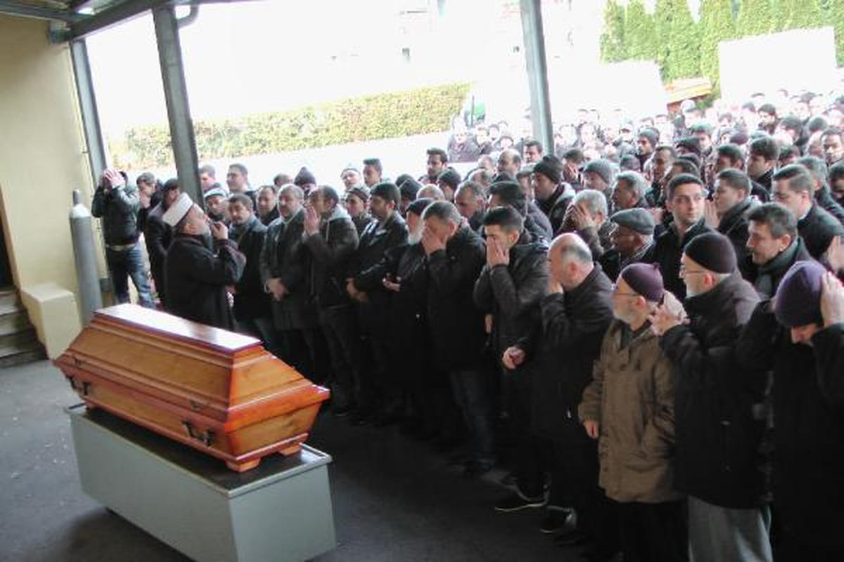 Almanya'daki Kazada Ölen 3 Gençten Ferhat Küçükoğlu Defnedildi