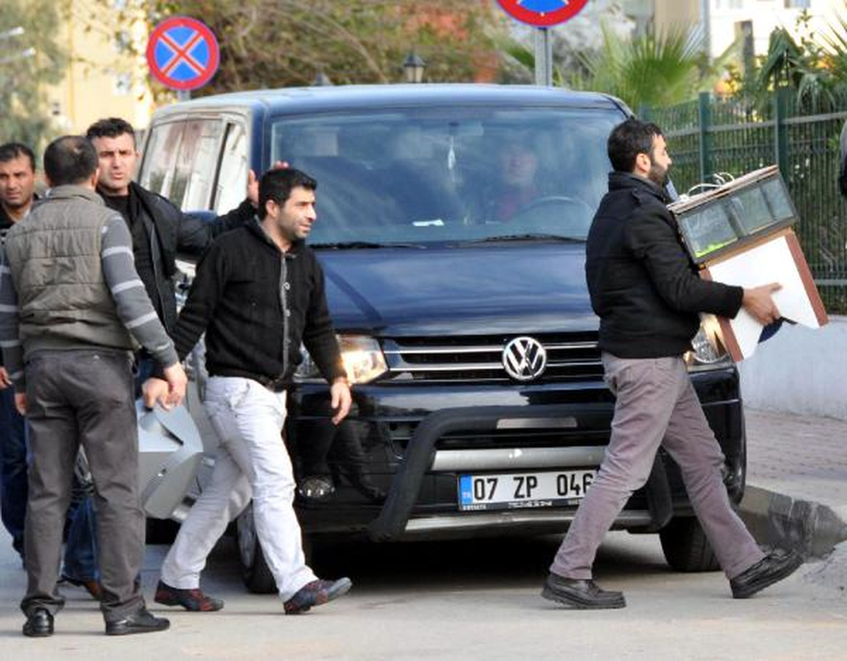 Antalya\'da Kumar Operasyonu: 30 Gözaltı