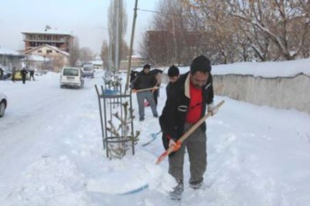 Ardahan\'da Karla Mücadele Çalışmaları