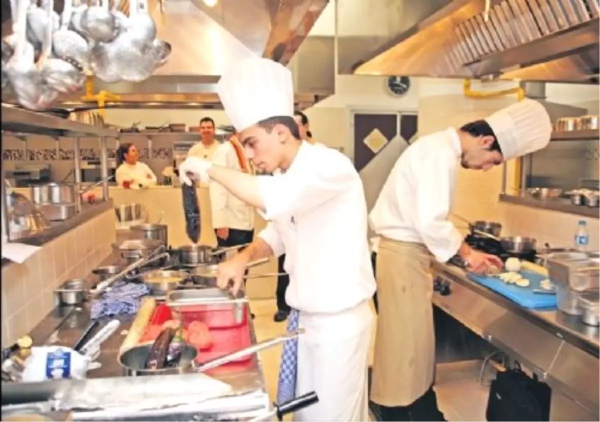 "Aşçılar Teknik Hizmetler Sınıfında Olsun" Talebi