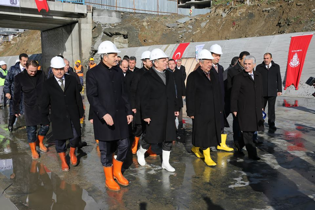 Ayamama\'ya Büyükşehirin Eli Değdi