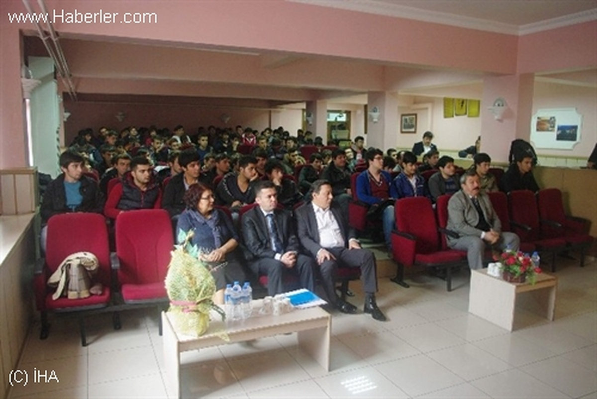 Bartın\'da "Kariyer ve İş Hayatı" Konulu Seminer