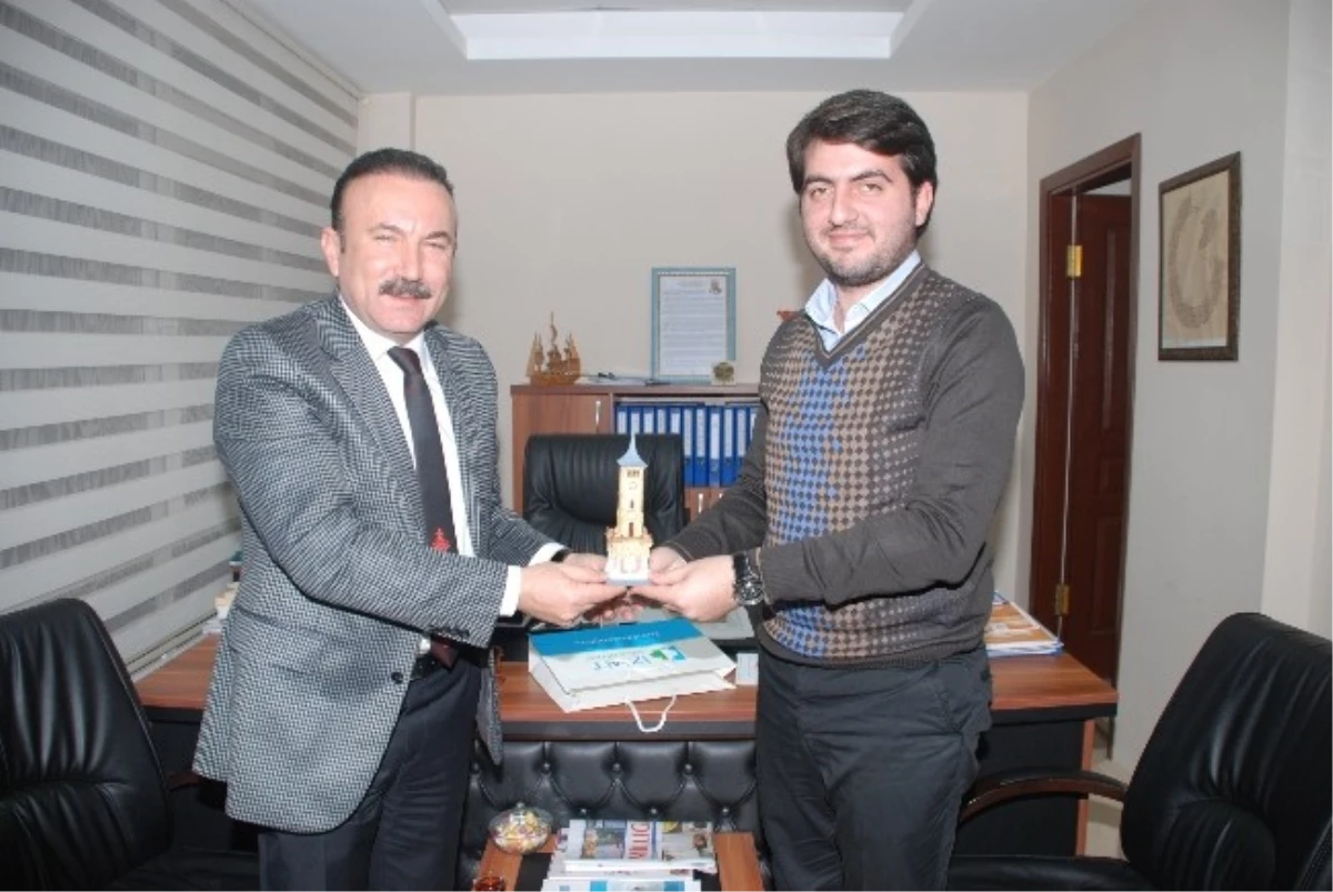 İzmit Belediye Başkanı Doğan, AGD\'yi Ziyaret Etti