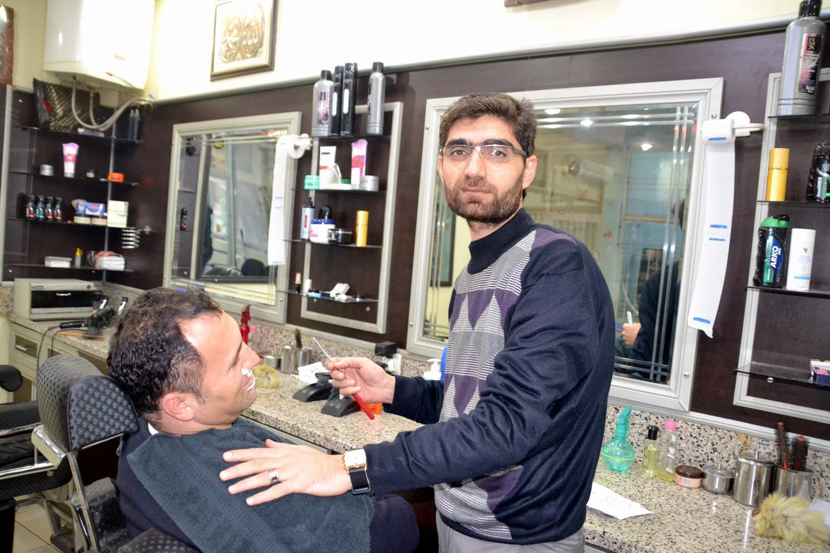 Siirt\'te Berberlerin İşleri Kesat
