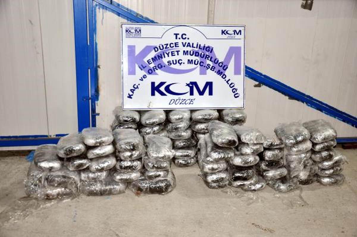 Düzce\'de 120 Kilo Esrar Ele Geçirildi