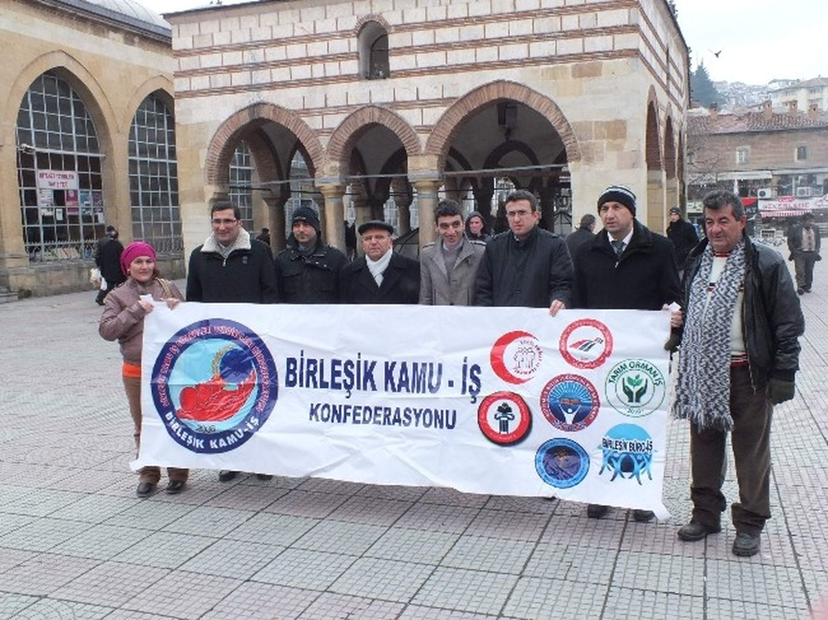 Eğitim-İş, Bütçe Tasarısını Protesto Etti